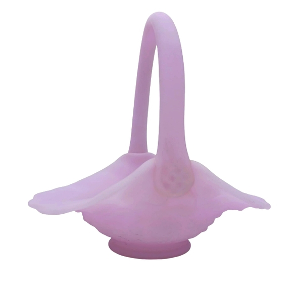 Fenton Lilac Waterlily Basket - Picture 4 of 10